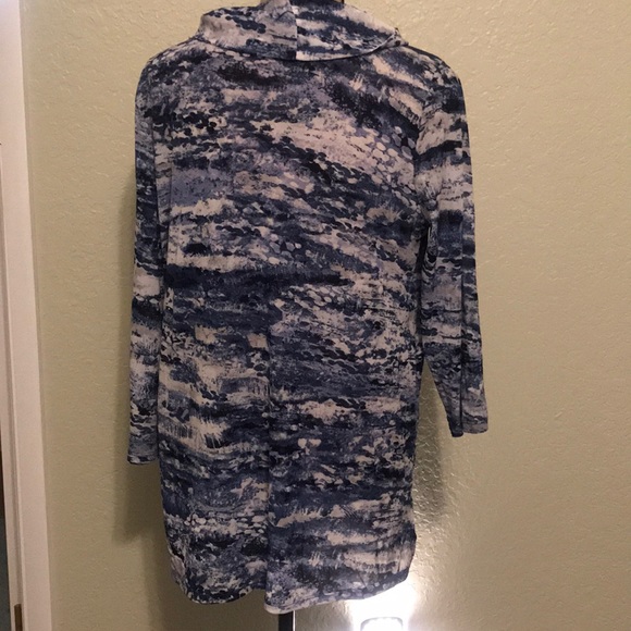 Chico’s top - Picture 2 of 3